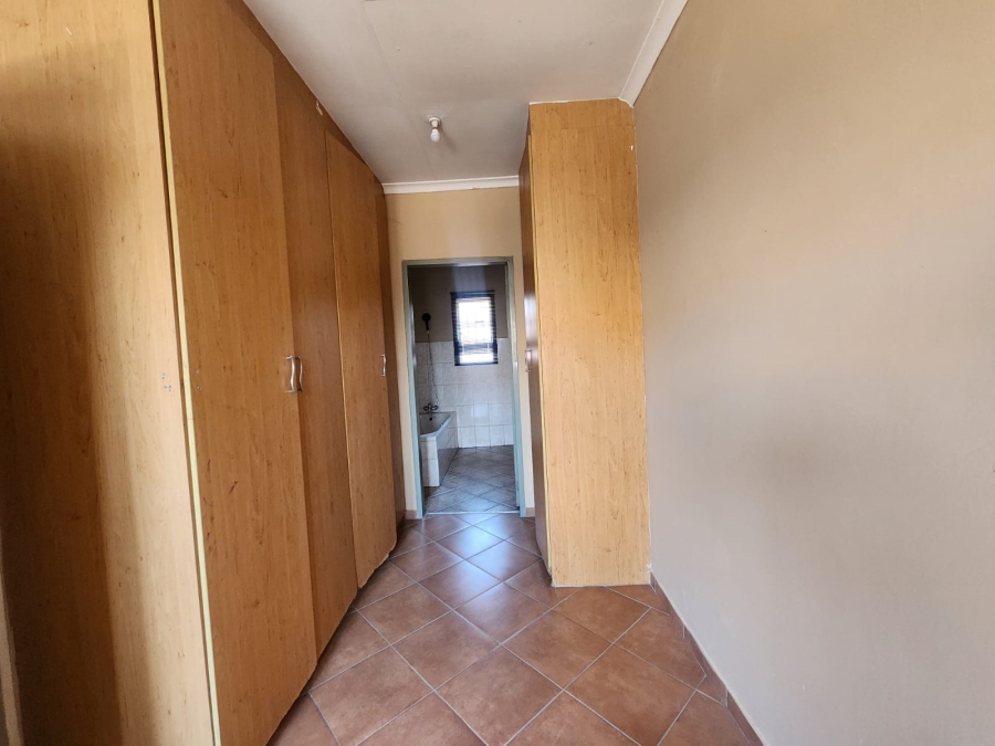 3 Bedroom Property for Sale in Rustenburg Central North West